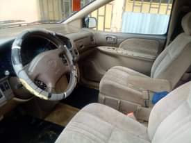 A picture of 2002 Toyota Sienna