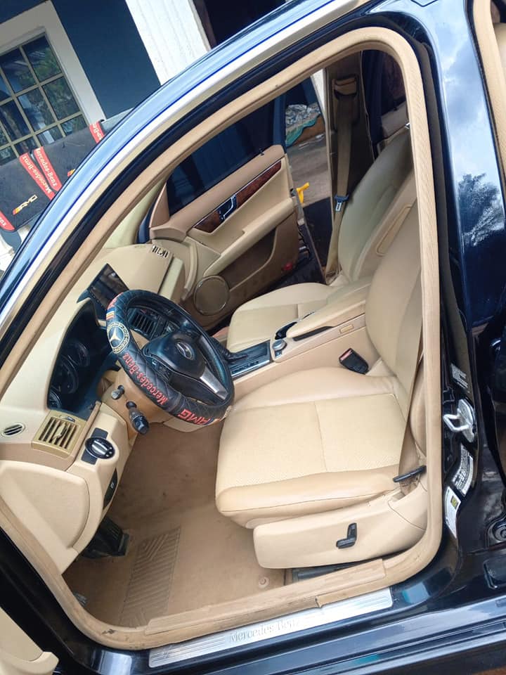 A picture of Mercedes Benz C300
