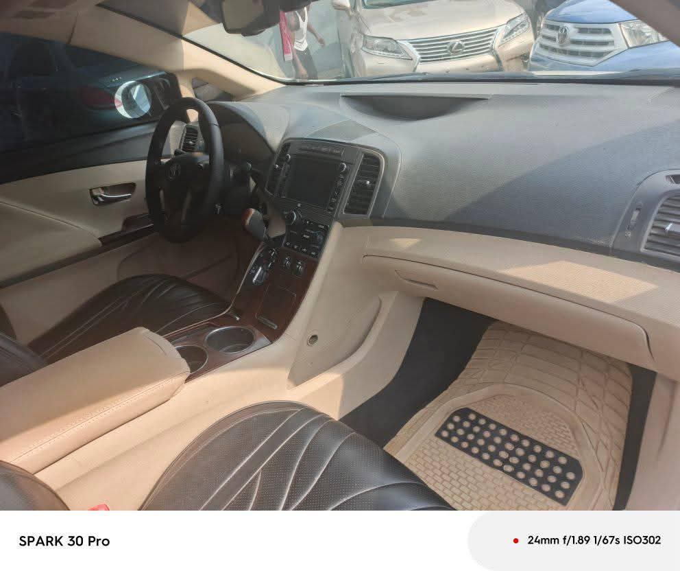 A picture of 2013 Toyota venza