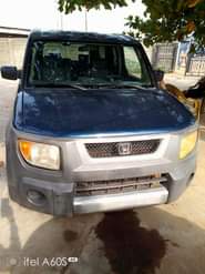 A picture of HONDA ELEMENT FOR SALE ENGINE AND GEAR IS OK AC