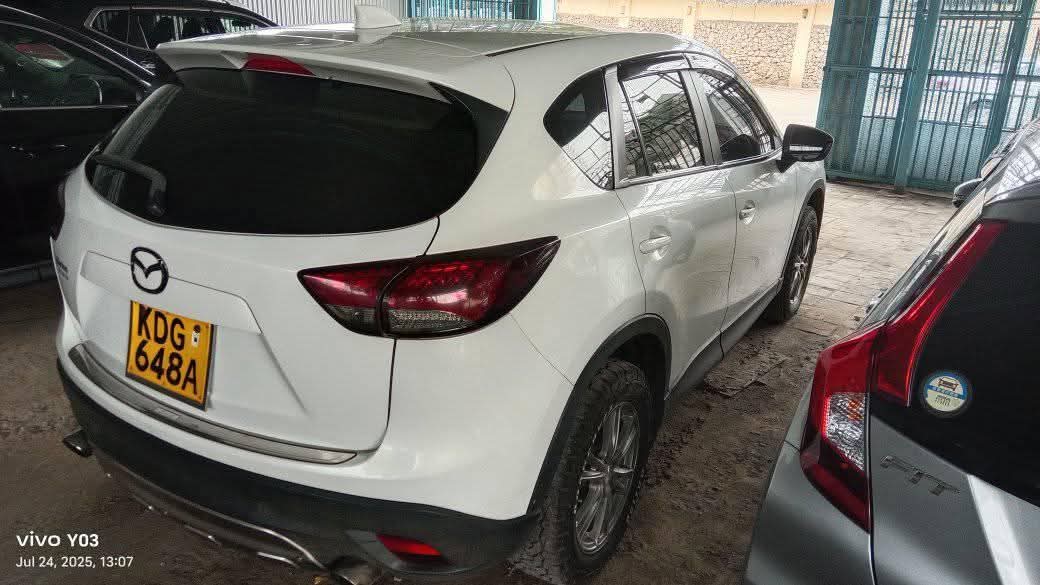 A picture of 2015 Mazda turbo cx5