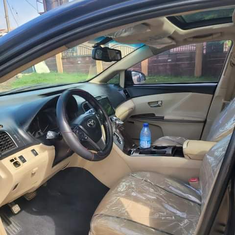 A picture of 2015 Venza