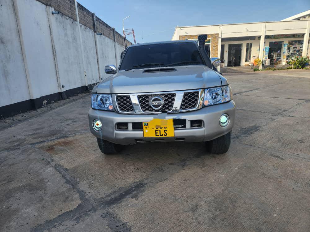 A picture of Nissan patrol