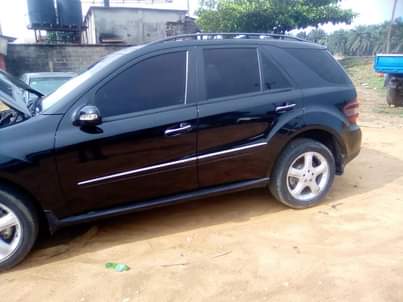 A picture of 2009 4matic Jeep for sale. First body working perfectly good