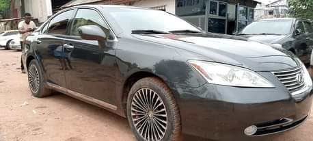 A picture of Lexus ES350 2007 model