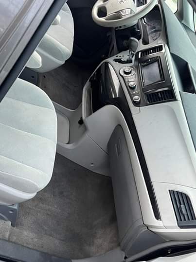 A picture of 2012 Toyota sienna Toks