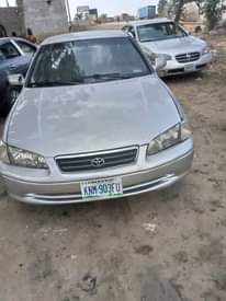 A picture of Drop light Camry