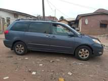 A picture of SIENNA 07 Price 2 750m PRICE NOT NEGOTIABLE Dm or