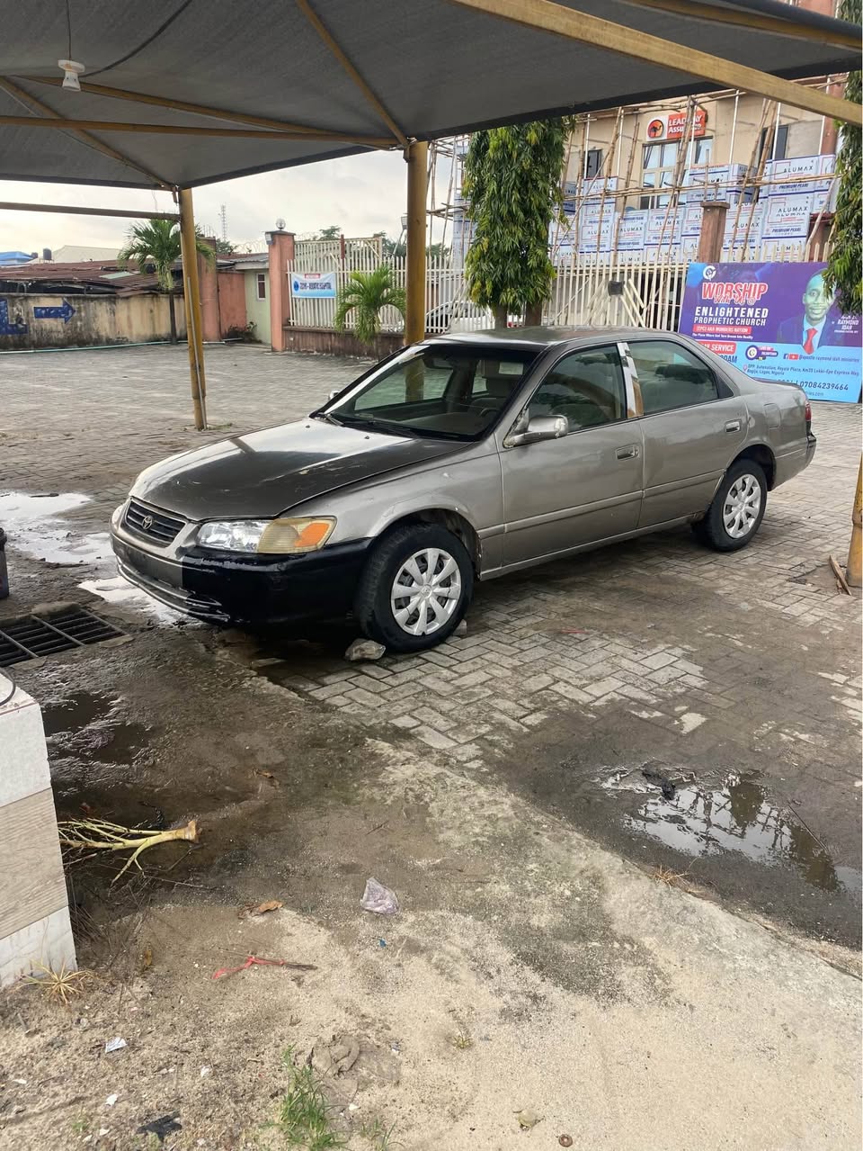 A picture of Pencil Camry 2001