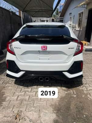 A picture of Kelly Automobiles TOKUNBO HONDA CIVIC SE YEARS 2019 PRICE 22.5