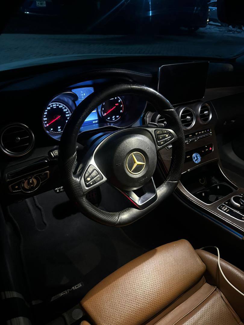 A picture of Mercedes Benz C300 2017