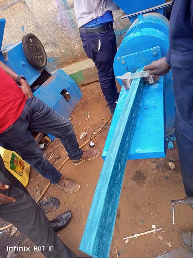 A picture of Soap machine for more details Whatsapp 0776961667