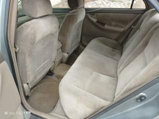 A picture of Toyota corolla le 2004