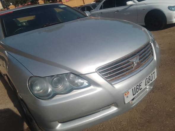 A picture of Toyota Mark X