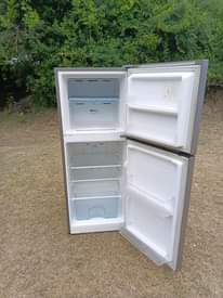 A picture of Samsung fridge double door inagandsha Sana na kupoza vzr bei