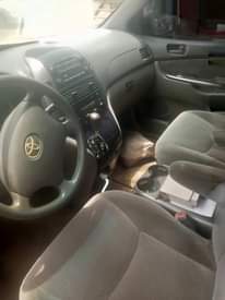 A picture of Toyota Sienna 2006