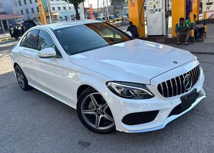 A picture of SERIOUR CUSTOMERS ONLY GARI YA NDOTO ZAKO HII HAPA VERY