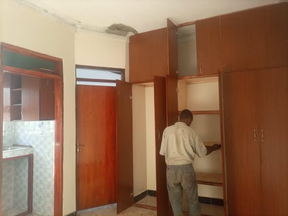 A picture of Studio room for rent in bweyogerere kirinya at 250k