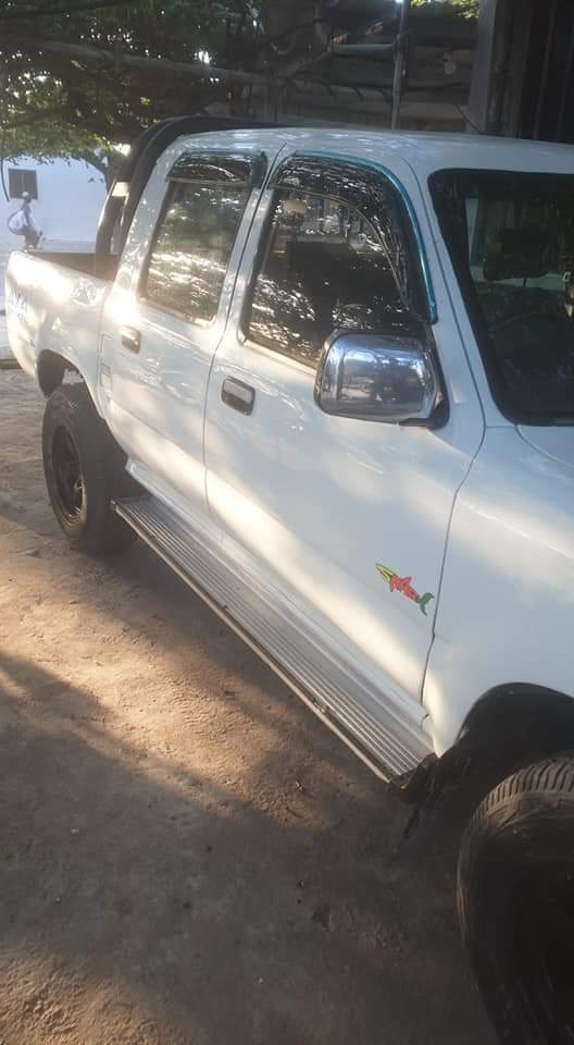 A picture of toyota hilux