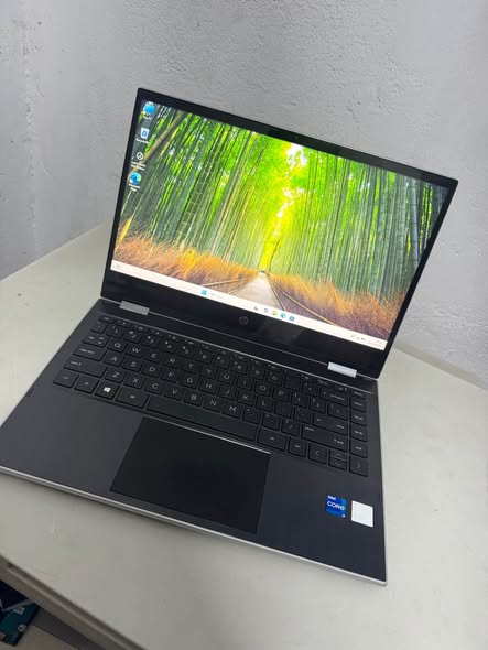 A picture of Hp Pavilion x360 Convertable i7 11th