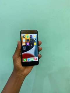 A picture of IPHONE 7 PLAIN 128GB 250k 0683288525 PIGA AU WHATSAPP BIASHARA