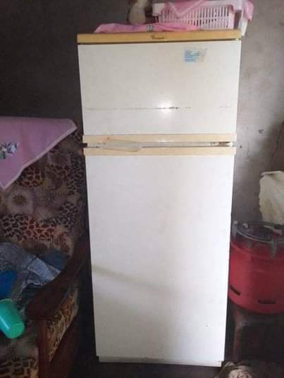 A picture of Fridge lipo kwa good condition kabisa