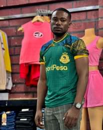 A picture of Uzi wa Dunia yanga Africa