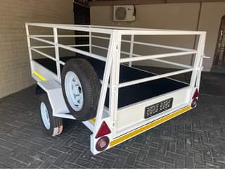 Tinus M.
