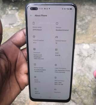 A picture of Oppo Reno 4 128gb ram 8gb PRICE 175 000