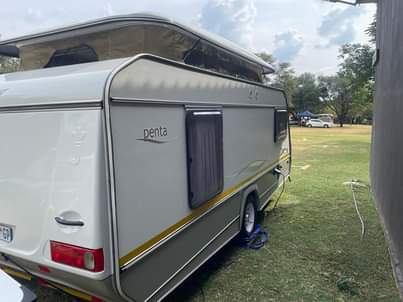 Caravan /.