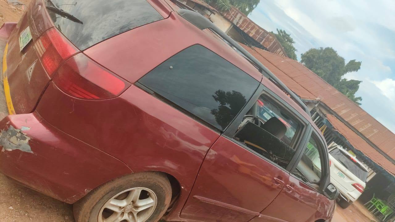 A picture of Toyota Sienna