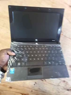 A picture of Hp Min 810 SSD 256 GB RAM 2 DUE CORE