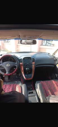 A picture of Lexus rx300