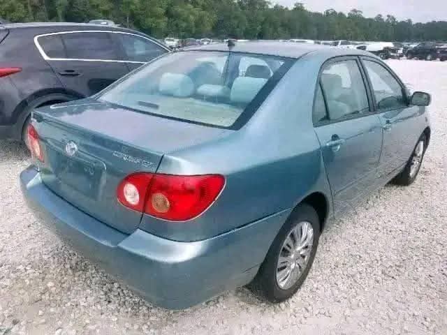 A picture of 2005 Toyota corolla