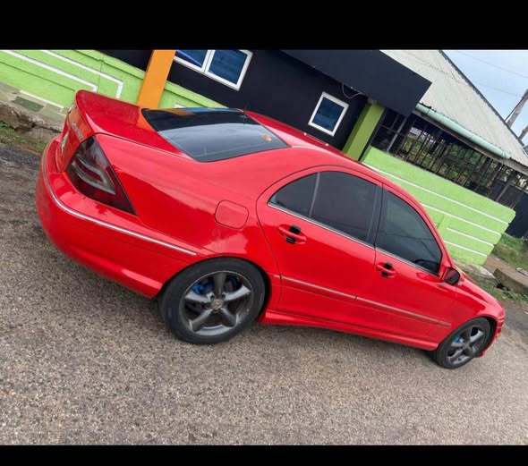 A picture of 2006 Mercedes Benz c class