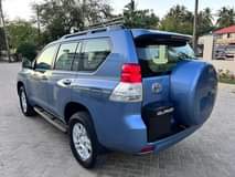A picture of TOYOTA LANDCRUISER PRADO VX