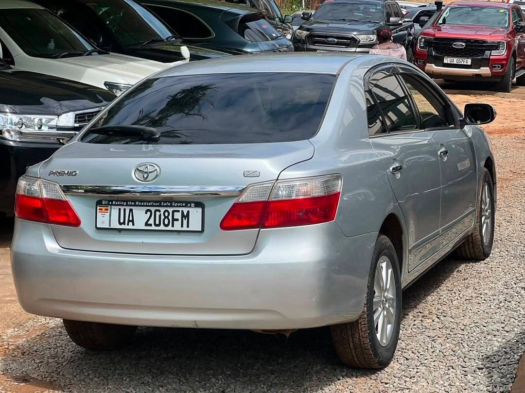 A picture of TOYOTA PREMIO