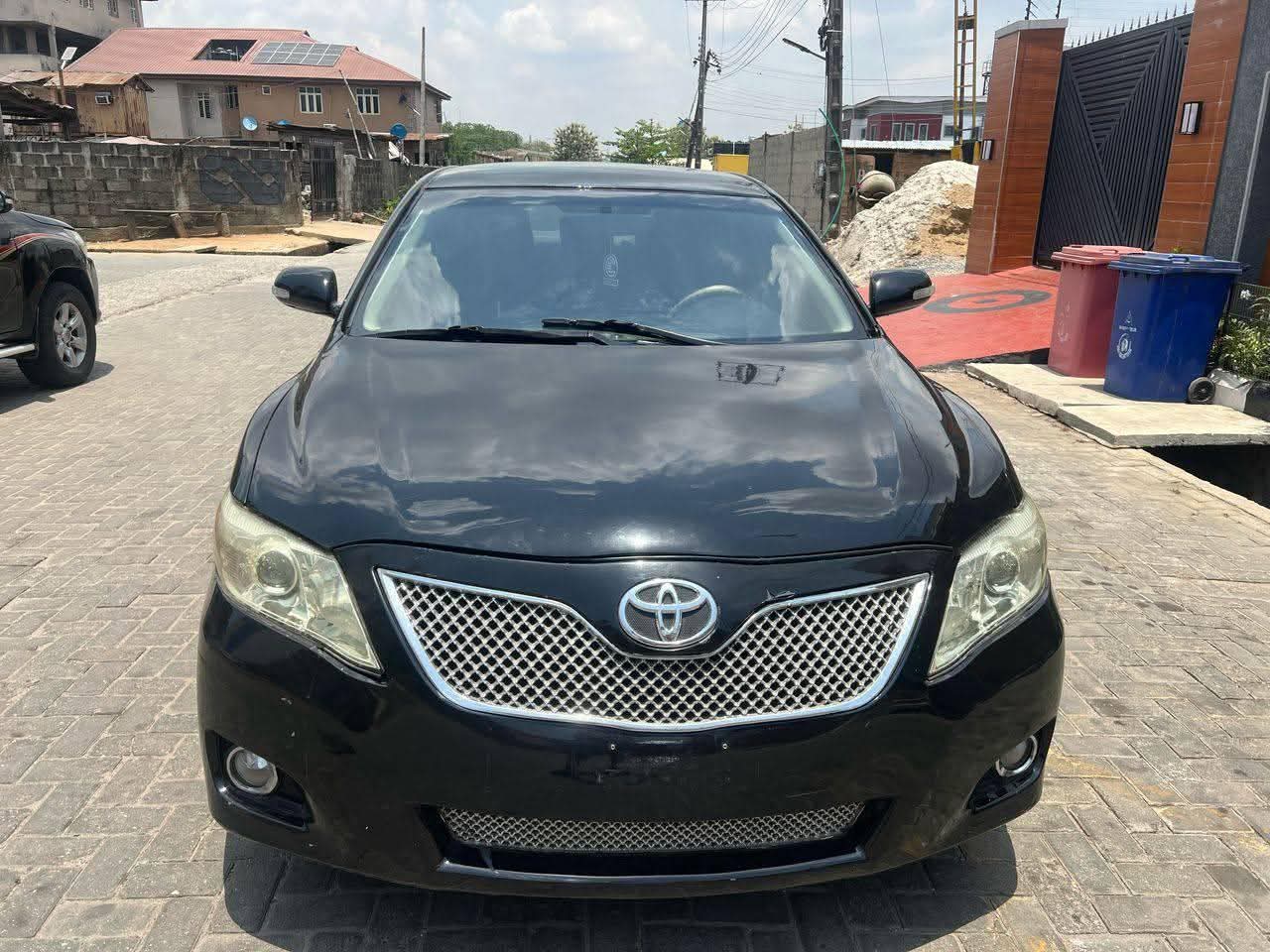 A picture of Toyota Camry 09 LE