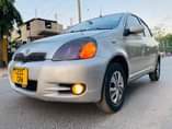 A picture of Toyota virtz old