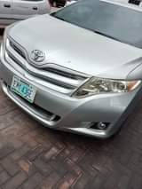 A picture of Tokumbo grade 2010 Toyota Venza FIRST BODY Clean and not