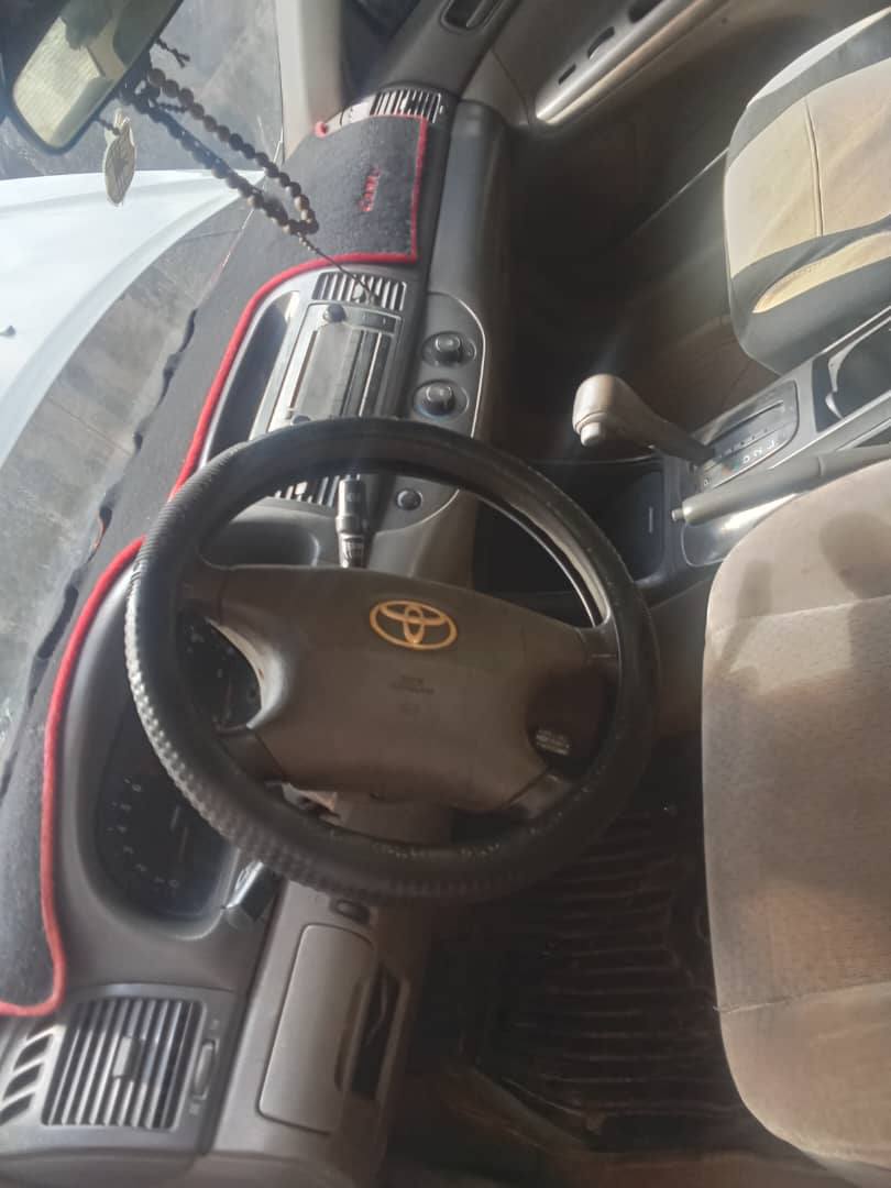 A picture of 04 Toyota Camry LE Engine gear untouched AC need attention