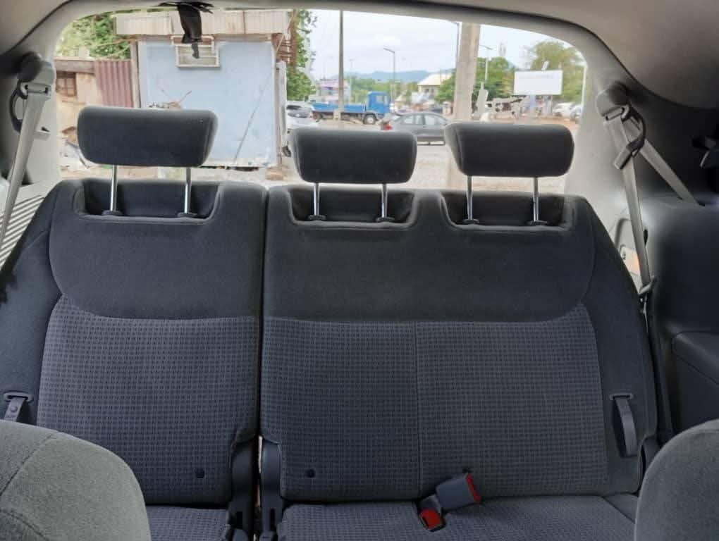 A picture of Toyota Sienna 2008
