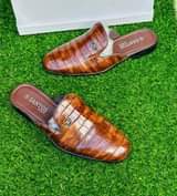 A picture of Open shoes