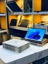 A picture of HP SPECTRE 11 GEN 2022 VERSION RAM 16GB COLOR SILVER