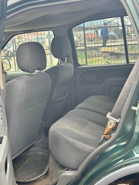 A picture of Nissan 2002