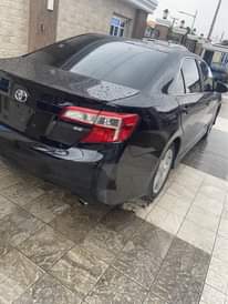 A picture of Direct tok Toyota Camry 2014 SE first body clean interior