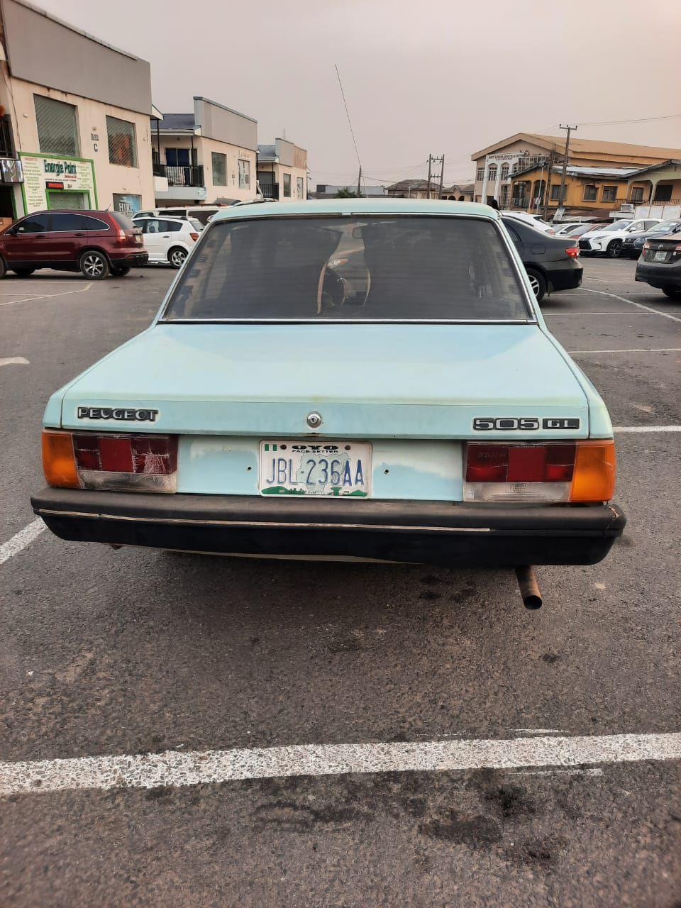 A picture of 1994 Peugeot car