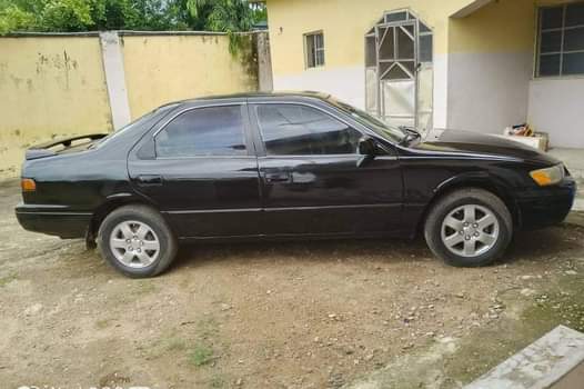 A picture of 2001 Toyota 2002