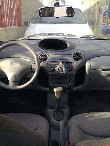 A picture of Neat Toyota Yaris 2000