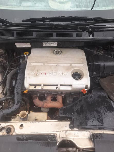 A picture of 2005 Toyota sienna